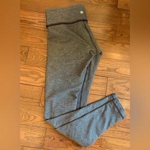 Lululemon size 6 thick houndstooth leggings